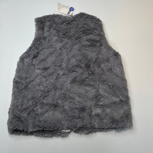 Load image into Gallery viewer, Girls L&amp;D, cotton lined faux fur / vest / jacket, EUC, size 12,  