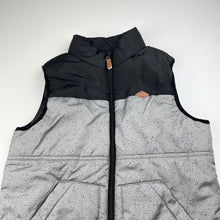 Load image into Gallery viewer, Boys Target, grey &amp; black puffer vest / jacket, EUC, size 9,  