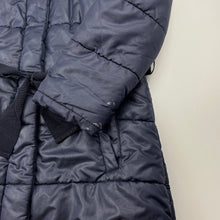 Load image into Gallery viewer, Girls Cotton On, navy puffer jacket / coat, L: 57cm, marks back left cuff, FUC, size 6,  