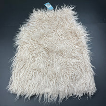 Load image into Gallery viewer, Girls Tilii, lined faux fur vest, NEW, size 12,  