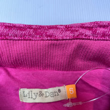 Load image into Gallery viewer, Girls Lily &amp; Dan, soft feel thick vest, EUC, size 5,  