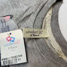 Load image into Gallery viewer, Girls Wonder Kids, lace trim lightweight sweater / top, NEW, size 6,  