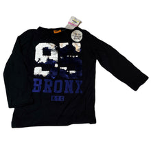 Load image into Gallery viewer, Boys Tilt, flip sequin cotton long sleeve top, NEW, size 3,  