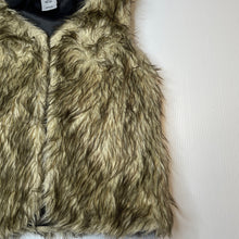 Load image into Gallery viewer, Girls H&amp;T, faux fur vest, 2 hook fastening, FUC, size 6,  