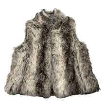 Load image into Gallery viewer, Girls Tilii, faux fur vest, 2 hook fastening, EUC, size 12,  