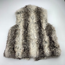 Load image into Gallery viewer, Girls Tilii, faux fur vest, 2 hook fastening, EUC, size 12,  