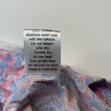Load image into Gallery viewer, Girls hide &amp; SEEK, floral cotton zip up jacket, EUC, size 7,  