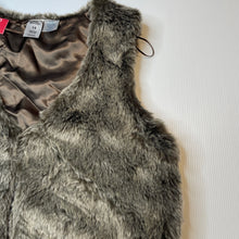 Load image into Gallery viewer, Girls Miss Understood, faux fur vest, single hook fastening, EUC, size 14,  