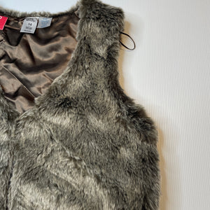 Girls Miss Understood, faux fur vest, single hook fastening, EUC, size 14,  