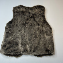Load image into Gallery viewer, Girls Miss Understood, faux fur vest, single hook fastening, EUC, size 14,  