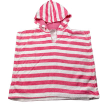 Load image into Gallery viewer, Girls Baby Berry, cotton hooded poncho towel, FUC, size 00-0,  