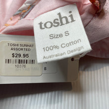 Load image into Gallery viewer, Girls Toshi, orange floral cotton sum hat, Sz: S, circum: 52cm, NEW, size 1-2,  