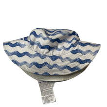 Load image into Gallery viewer, Girls Millymook, reversible cotton TATHRA bucket hat, NEW, size 5-10,  