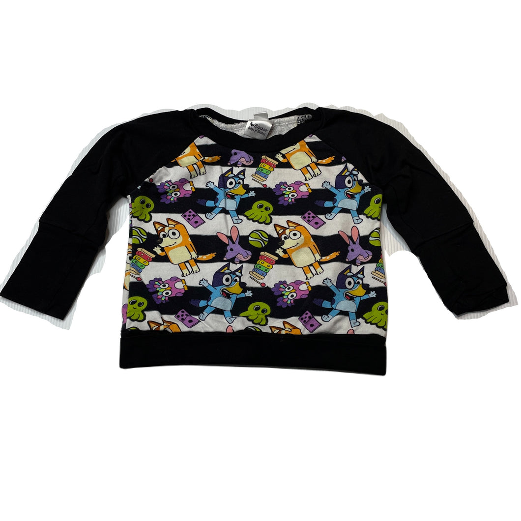 unisex Bizaar, Bluey long sleeve top / lightweight sweater, EUC, size 00-0,  