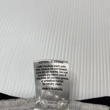 Load image into Gallery viewer, unisex Bizaar, Bluey long sleeve top / lightweight sweater, EUC, size 00-0,  