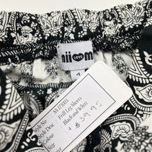 Load image into Gallery viewer, Girls Mii Love Mu, lightweight frill leg shorts, elasticated, NEW, size 4,  
