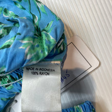 Load image into Gallery viewer, Girls Mii Love Mu, floral shirred lightweight top &amp; shorts, NEW, size 6,  