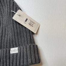 Load image into Gallery viewer, unisex Toshi, grey organic cotton knit hat/beanie, Sz: L, circum: 56cm, NEW, size 7-10,  