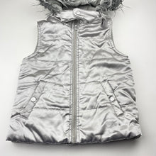 Load image into Gallery viewer, Girls Junior Zone, silver fleece lined hooded vest/jacket, FUC, size 10,  