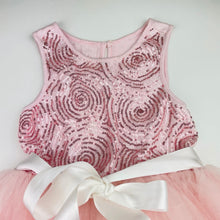 Load image into Gallery viewer, Girls spliced, sequin &amp; tulle party dress, no labels, armpit to armpit: 30cm, GUC, size 6-8, L: 68cm