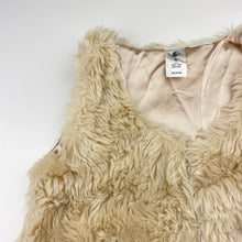 Load image into Gallery viewer, Girls H&amp;T, faux fur vest, 2 hook fastening, GUC, size 6,  