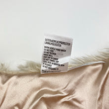 Load image into Gallery viewer, Girls H&amp;T, faux fur vest, 2 hook fastening, GUC, size 6,  