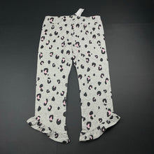 Load image into Gallery viewer, Girls Target, cropped animal print leggings, Inside leg: 43cm, NEW, size 10,  