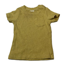 Load image into Gallery viewer, unisex Baby Berry, yellow ribbed stretchy tee / top, GUC, size 0,  