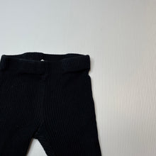 Load image into Gallery viewer, unisex Baby Berry, ribbed footed leggings / bottoms, FUC, size 00,  