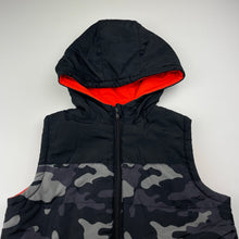 Load image into Gallery viewer, Boys Tilt, camo print hooded vest/sleeveless jacket, FUC, size 5,  