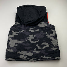 Load image into Gallery viewer, Boys Tilt, camo print hooded vest/sleeveless jacket, FUC, size 5,  