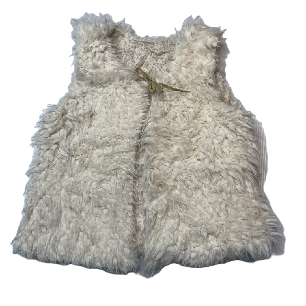 Girls cream, lined faux fur vest, no labels, armpit to armpit: 33cm, GUC, size 5-6,  