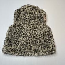 Load image into Gallery viewer, Girls Target, lined faux fur vest / jacket, GUC, size 2,  