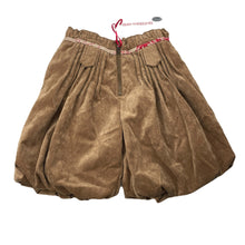 Load image into Gallery viewer, Girls Mini Treasures, Designer lined velvet balloon shorts, NEW, size 5-6,  