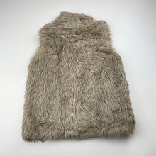 Load image into Gallery viewer, Girls Mango, faux fur vest, single hook fastening, GUC, size 5,  