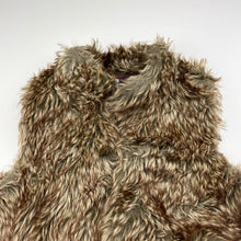 Load image into Gallery viewer, Girls Tape a L&#39;Oeil, lined faux fur vest, open style (no fastening), GUC, size 6,  