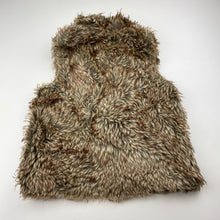 Load image into Gallery viewer, Girls Tape a L&#39;Oeil, lined faux fur vest, open style (no fastening), GUC, size 6,  