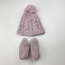 Load image into Gallery viewer, Girls Nicole Miller, knitted hat / beanie + matching bootees, EUC, size 000-00,  