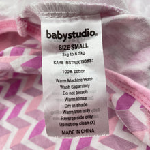 Load image into Gallery viewer, Girls Baby Studio, lightweight cotton swaddle bag, 3kg - 6.5kg, EUC, size 000-00,  