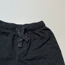 Load image into Gallery viewer, Boys KID, casual shorts, elasticated, EUC, size 3,  
