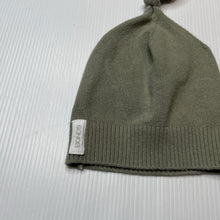 Load image into Gallery viewer, Unisex Bonds, khaki stretchy knit hat / beanie, GUC, size 000,  