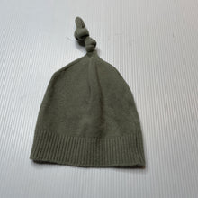 Load image into Gallery viewer, Unisex Bonds, khaki stretchy knit hat / beanie, GUC, size 000,  