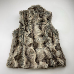 Girls Target, lined faux fur vest, single button fasten, GUC, size 7,  