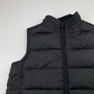 Boys Urban Supply, black puffer vest / sleeveless jacket, EUC, size 7,  