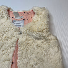 Load image into Gallery viewer, Girls Target, lined faux fur vest, single button fasten, GUC, size 6,  