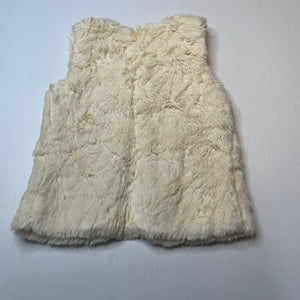 Girls Target, lined faux fur vest, single button fasten, GUC, size 6,  