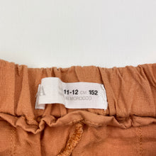 Load image into Gallery viewer, Girls Zara, linen blend culottes / shorts, elasticated, EUC, size 11-12,  