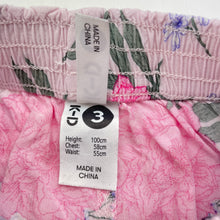 Load image into Gallery viewer, Girls KID, floral lightweight shorts, elasticated, GUC, size 3,  