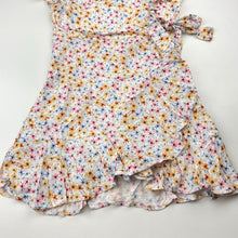 Load image into Gallery viewer, Girls David Jones, viscose floral ruffle dress, EUC, size 8, L: 60cm