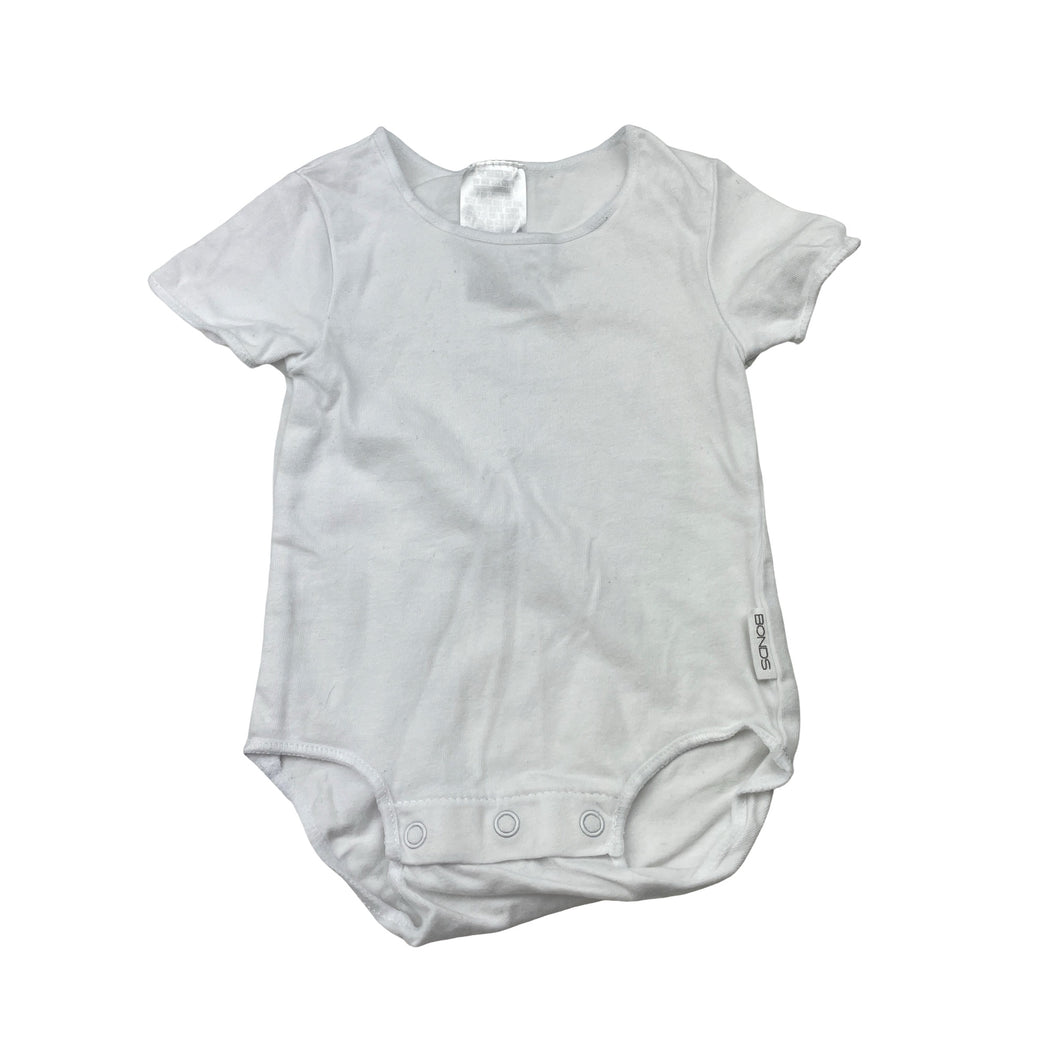 Unisex Bonds, white stretchy bodysuit / romper, EUC, size 0000,  